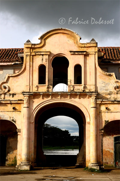 Mompox Colombie, bâtiment colonial et fleuve Magdalena